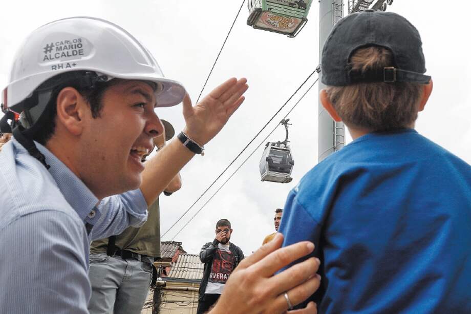 Procuraduría abre indagación previa por contratos de publicidad que podrían haber violado principio de austeridad en gasto público.