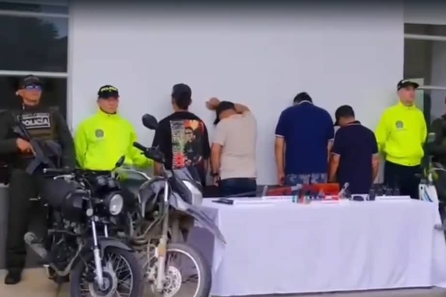 detrás de los violentos hechos estarían José Hugo Bernal Triviño, alias Gallero; Daniel Cadena Amariles; Diego Alejandro Cadena Niño; Camilo Andrés Machado Martínez, alias Tatuajes; y Robeiro Guzmán López, alias Robeiro.