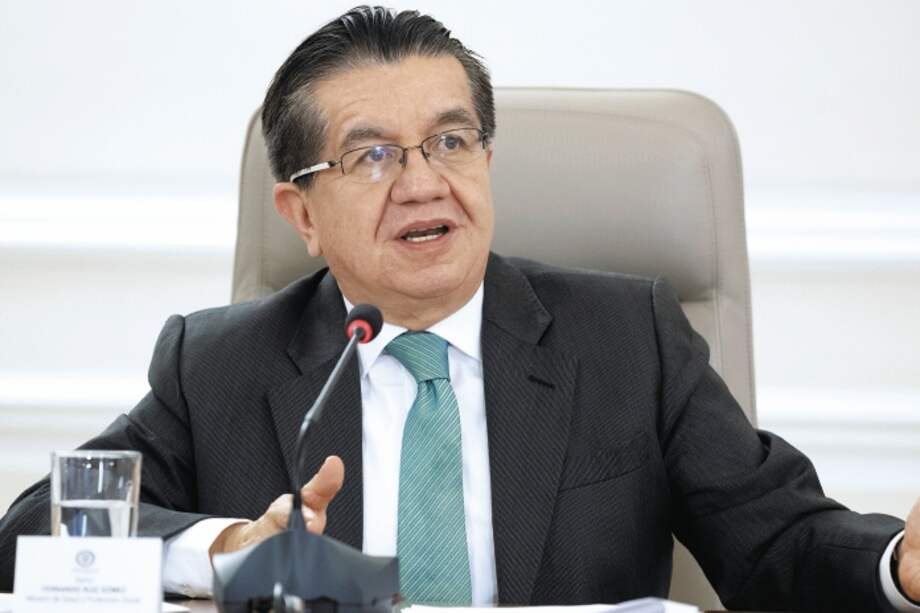 Fernando Ruiz, ministro de Salud, dice que el país no se puede confiar porque existe un riesgo de rebrotes en el futuro.