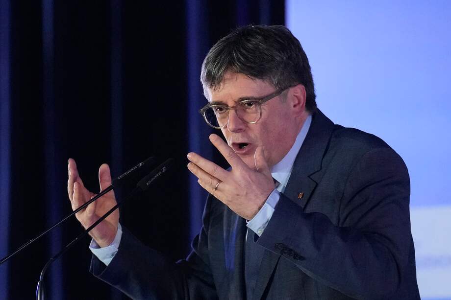 Es la tercera vez que Puigdemont, del partido Juntos por Cataluña, es candidato a unas elecciones catalanas desde que se refugió en Bélgica.