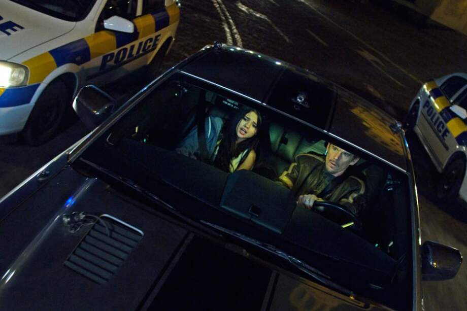 Ethan Hawke y Selena Gomez en carrera contrarreloj en film "Getaway".