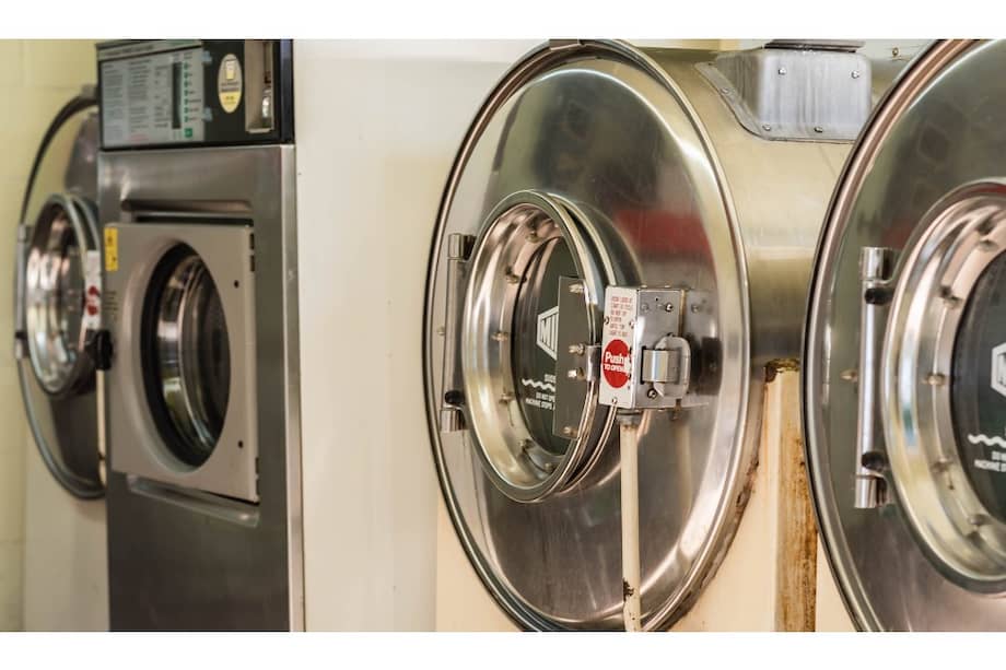 Durante el lavado y el secado, la fricción hace que los materiales se desprendan de estas fibras.