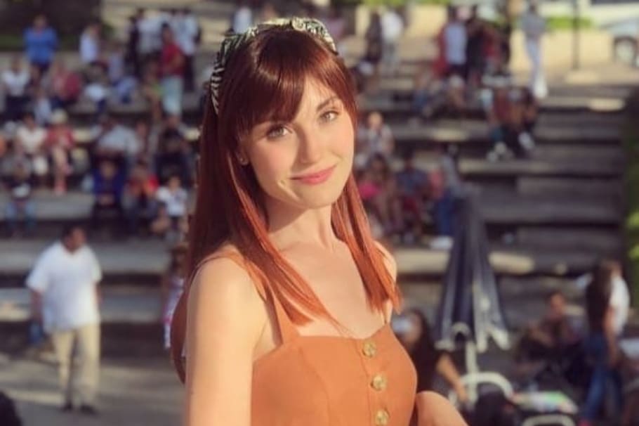 La actriz colombiana Viviana Santos denunció que fue tratada en México “como si fuera una criminal”.