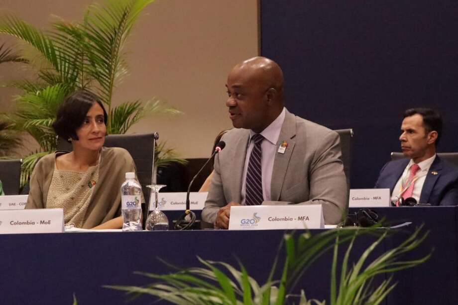 En la foto: Luis Gilberto Murillo, canciller; Susana Muhammad, ministra de Ambiente, y Guillermo Rivera, embajador de Colombia en Brasil.