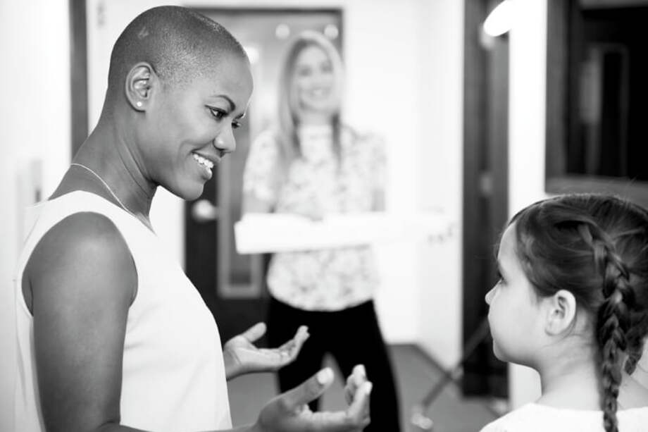 “Los comportamientos de los padres afectan el cerebro de sus hijos”