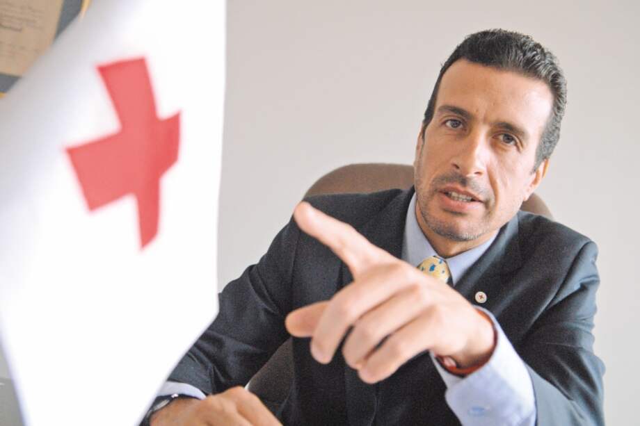 Al igual que el resto de directivos de la Cruz Roja, Fernando Cárdenas realiza su trabajo sin remuneración alguna. / Archivo - El Espectador