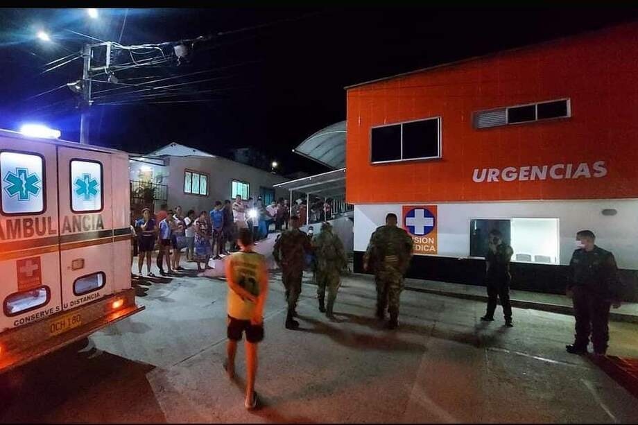 18 integrantes del Batallón de Infantería N.° 14 Capitán Antonio Ricaurte sufrieron un accidente en Santander. 3 de ellos tienen pronóstico reservado.