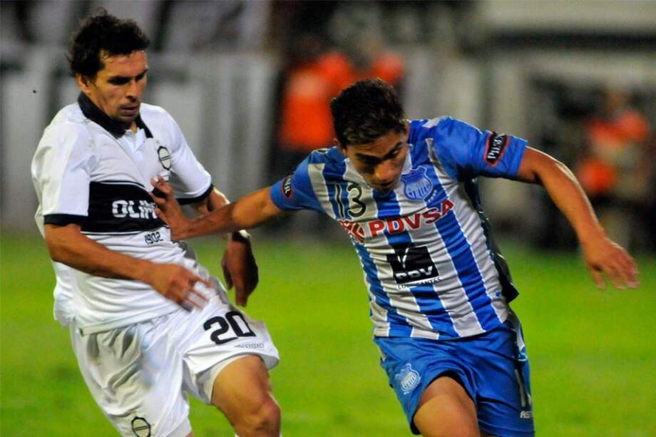 Emelec sacó un buen resultados en Asuinción - EFE