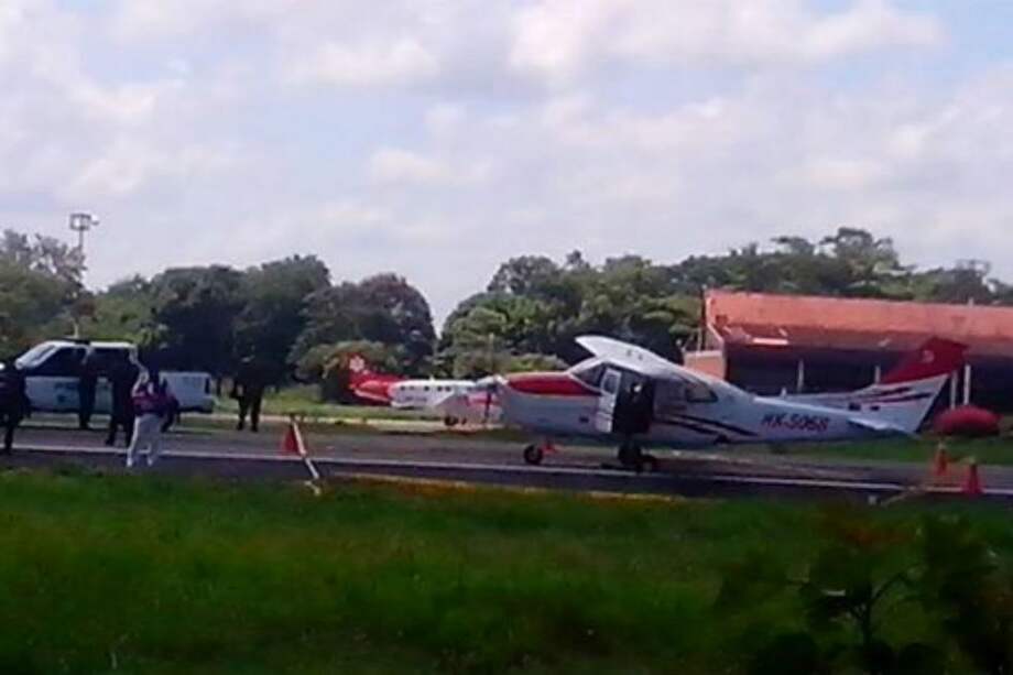 Phillip Moreno - Blu Radio / Phillip Moreno - Blu Radio