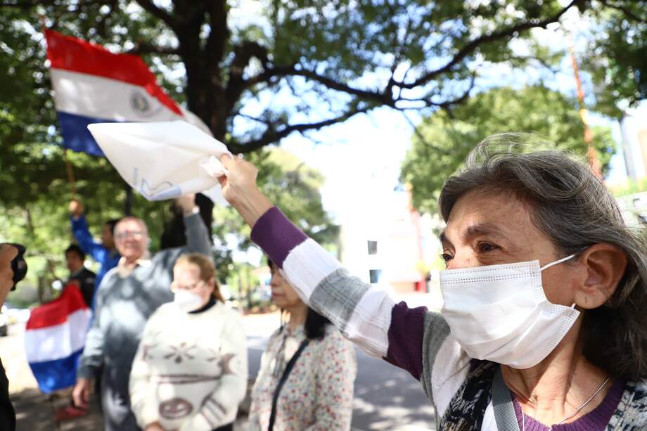 El crimen organizado es uno de los mayores problemas en Paraguay. Pedro Juan Caballero, capital de Amambay, donde fue atacaso el alcalde, es epicentro del contrabando y el tráfico de drogas prohibidas, según la policía. En la imagen, homenajes al asesinado fiscal Marcelo Pecci, cuyas pesquisas combatían precisamente al crimen organizado.