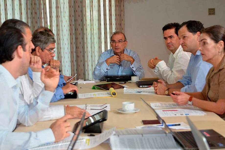 Gobierno propone subdividir equipos negociadores para acelerar proceso de paz