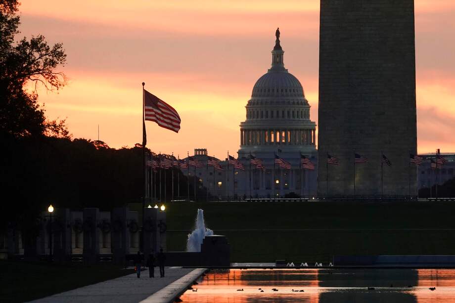 El Gobierno estadounidense cerró después de que el Senado no aprobó un proyecto de ley de financiación.