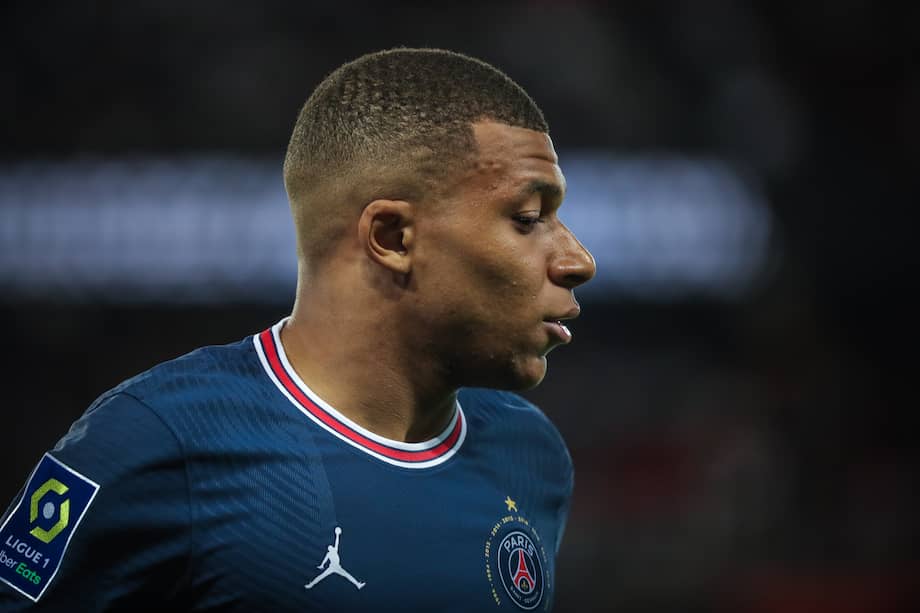 Kylian Mbappé durante un partido del PSG.