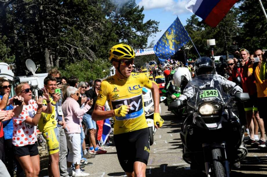 Chris Froome tras su caída en la etapa 12 del Tour de Francia. Foto: AFP