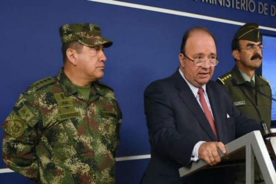 Procuraduría abrió investigación contra ministro de Defensa por despeje de Conejo