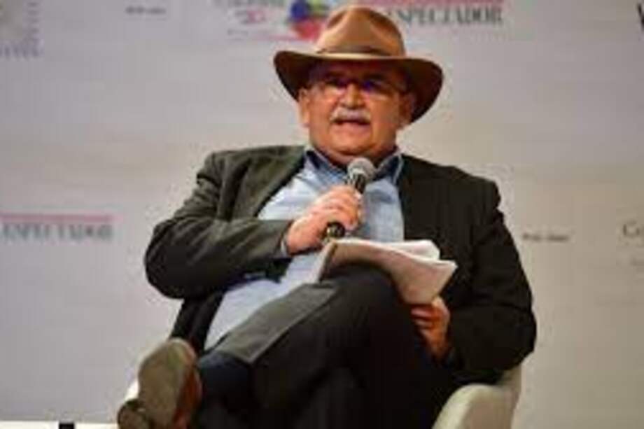 El excomisionado asegura que la entidad no le dio las garantías suficiente para el cumplimiento de sus labores.