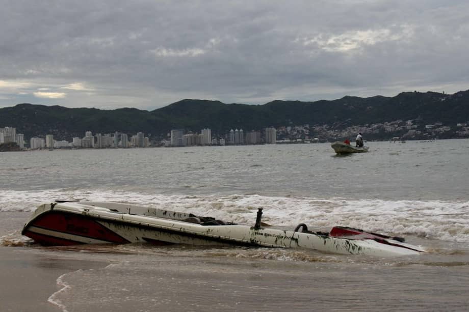 Tormenta Cristina se convierte en huracán en Pacífico mexicano