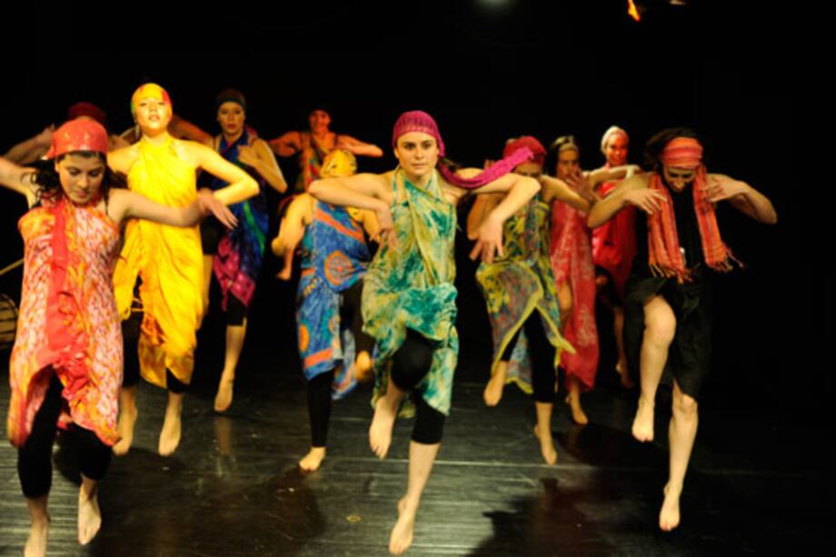 Zajana Danza en el Gimnasio Moderno de Bogotá