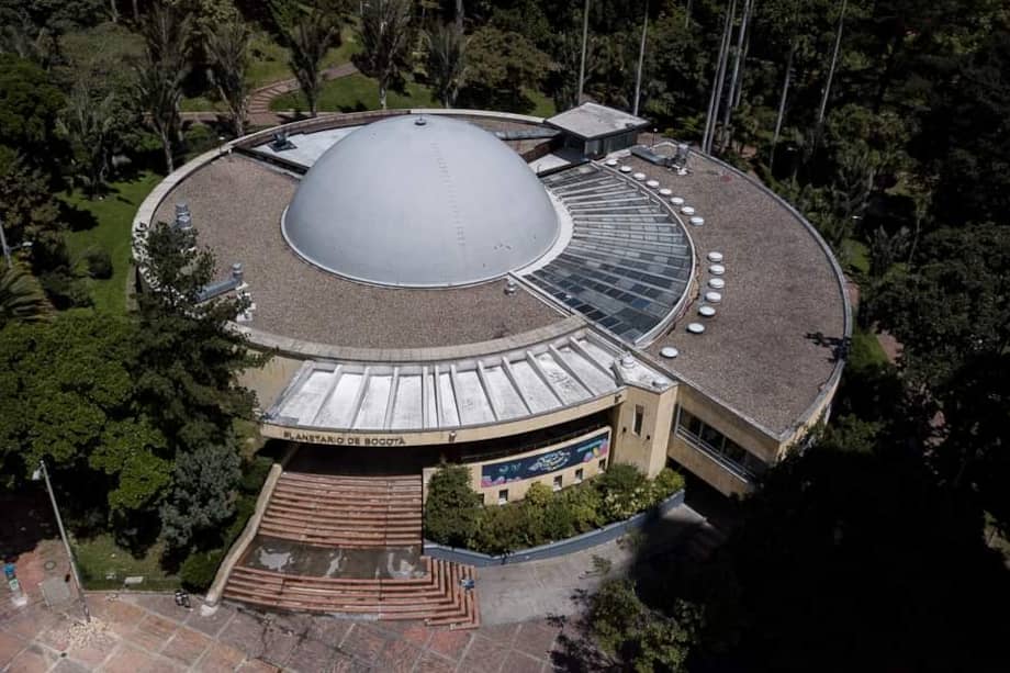 Planetario de Bogotá, espacio de divulgación científica.