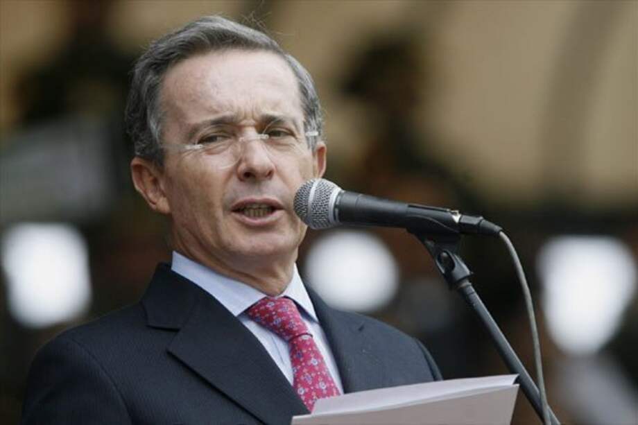 Álvaro Uribe fue elegido el mejor Senador de 2015