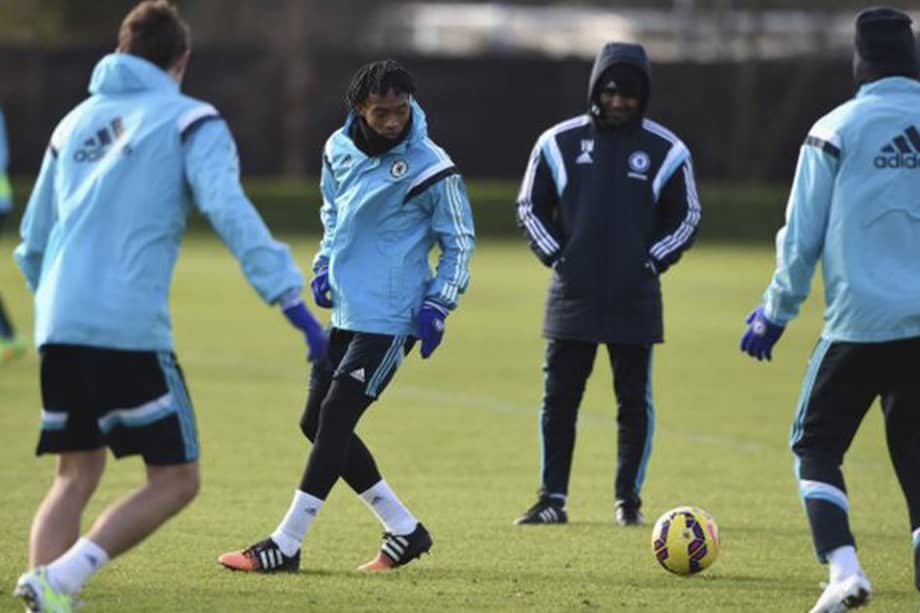 Juan Guillermo Cuadrado entrena con el Chelsea previo al partido con Aston Villa. Foto: Chelsea F.C.
