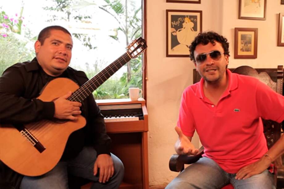 El guitarrista D’artagnan y el cantante Andrés Cepeda. / Captura Youtube