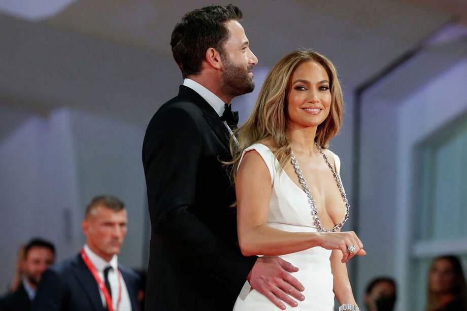 Jennifer López y Ben Affleck se conocieron durante el rodaje de la comedia romántica "Amor espinado" en 2003.