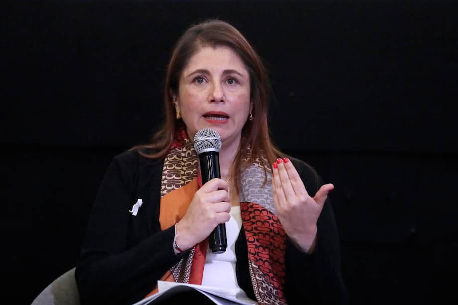 Defensora del Pueblo pide respeto por la Constitución del 91 y por las instituciones.