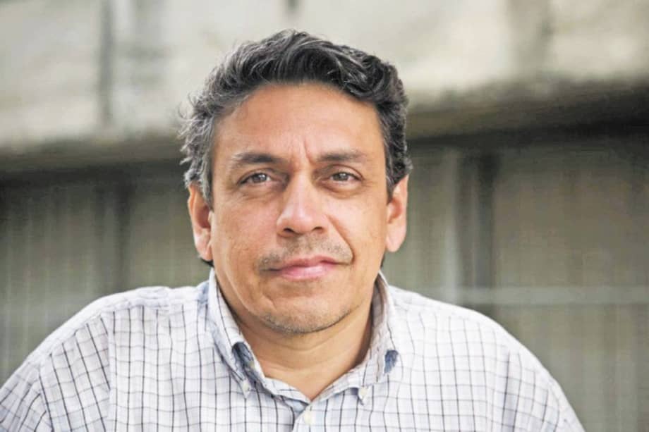 El poeta colombiano Winston Morales.