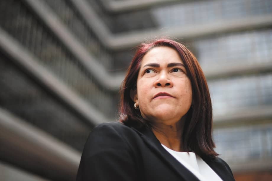 La profesora Muñoz opina: "El presidente busca impactar actitudes opuestas, alterar el temperamento político y apelar a las emociones de los ciudadanos en la búsqueda de respaldo".