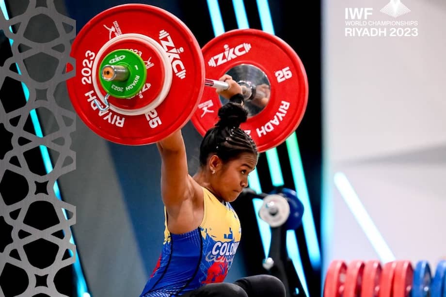 Rohelys Galvis se quedó con la medalla de plata en el arranque, envión y total en la categoría de los 55 kg.