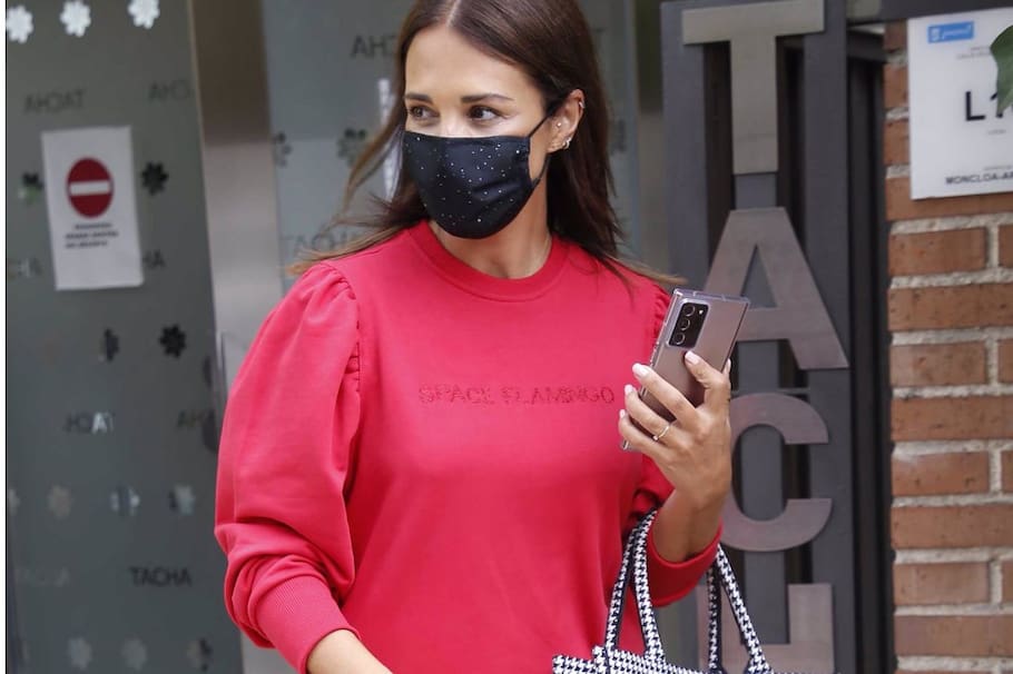 Paula Echevarría está llevando fenomenal su segundo embarazo, y ya presume de incipiente barriguita