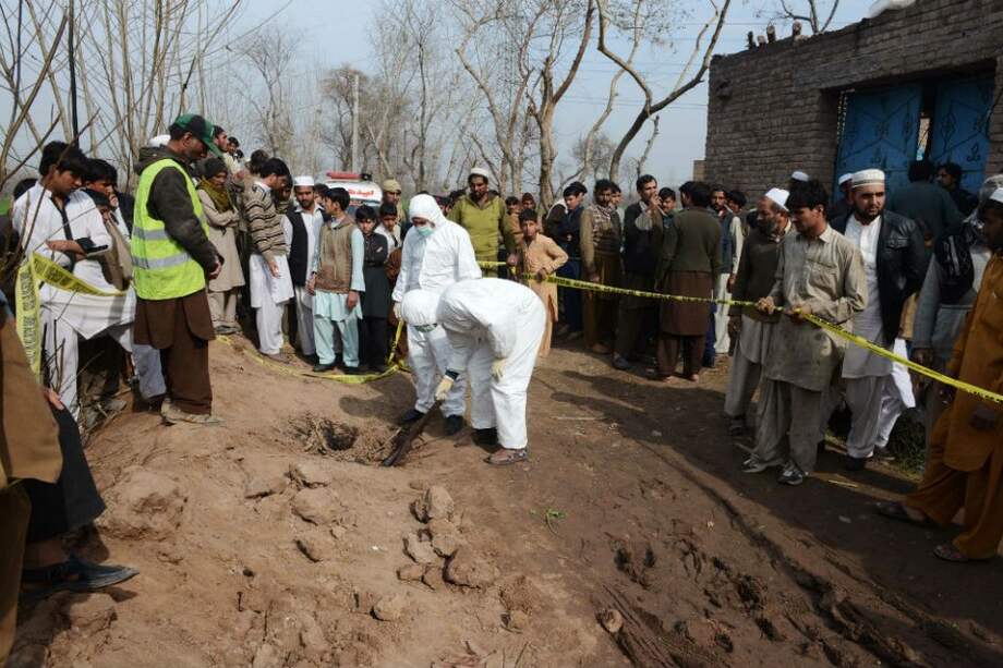 Atentado contra cine porno provoca 10 muertos