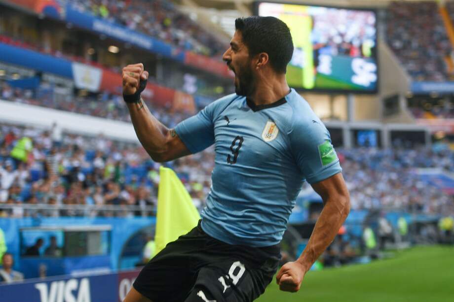 Luis Suárez celebra el gol con el que Uruguay venció a Arabia Saudita. / AFP