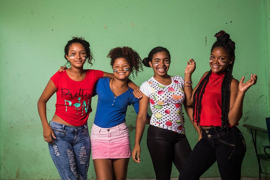 Cuatro niñas poderosas toman la palabra en Casa E