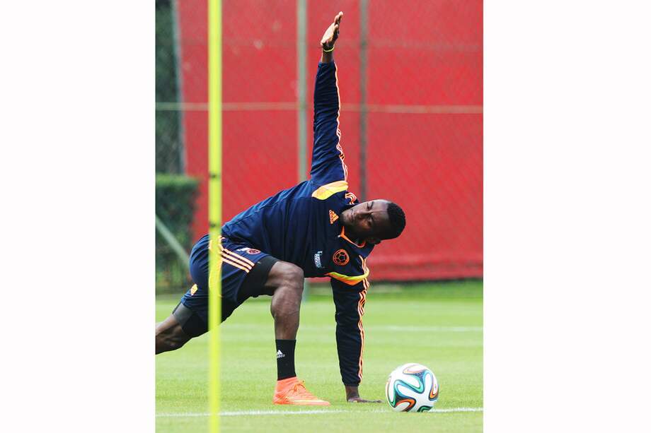 El delantero colombiano Jackson Martínez aún no ha podido marcar en este Mundial de Brasil. / EFE