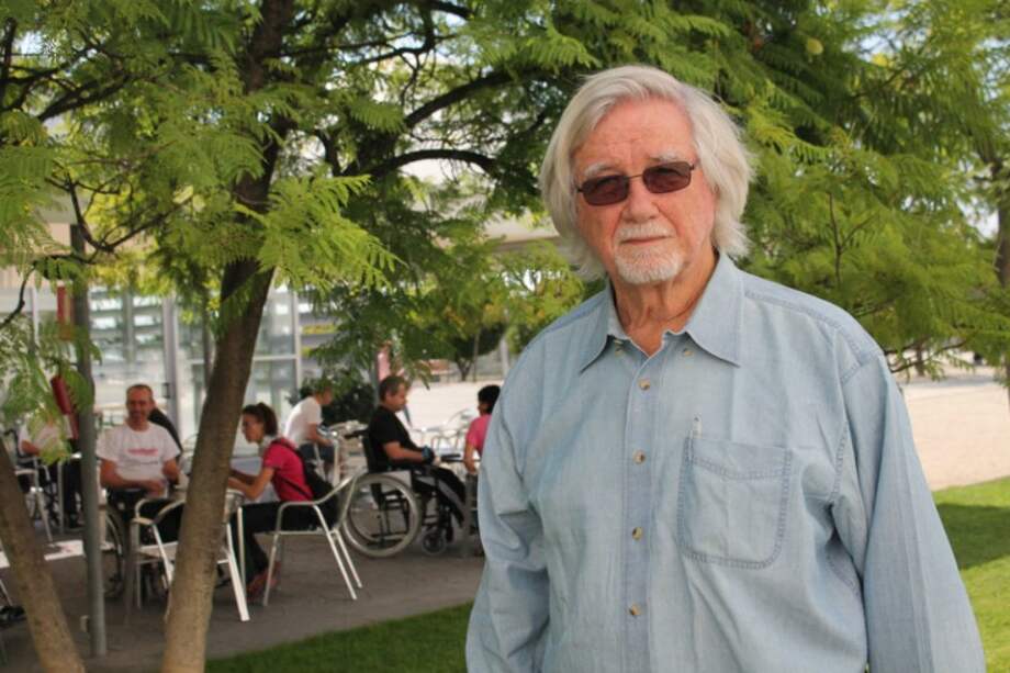 Reggie Edgerton durante su visita al Hospital de Neurorrehabilitación del Instituto Guttmann de Barcelona. / Agencia Sinc.