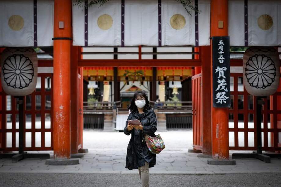 Japón tiene una de las tasas más bajas de mortalidad por COVID-19 del mundo. / AFP