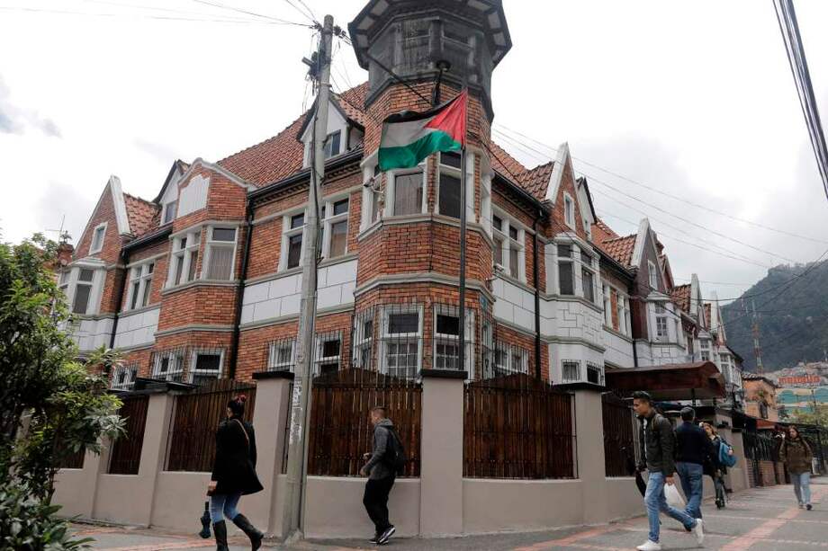 Esta es la sede de la embajada de Palestina en Bogotá. El Gobierno de Santos le elevó el estatus a la delegación. / AFP