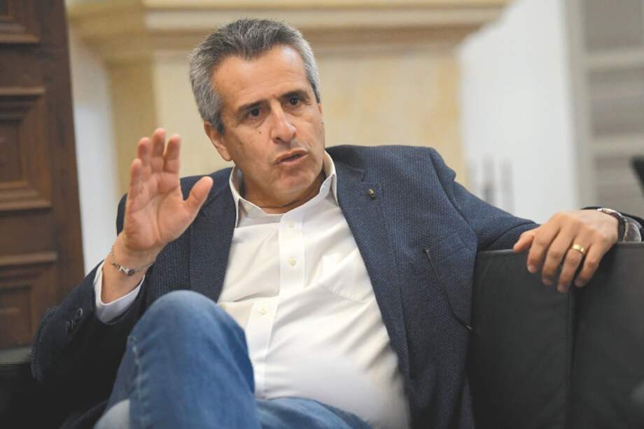 Luis Fernando Velasco - Ministro del Interior