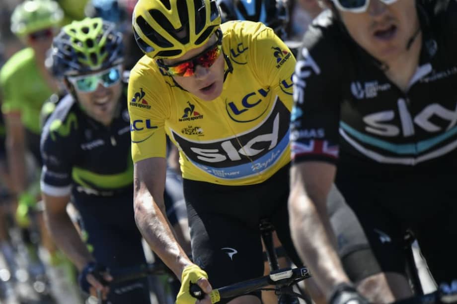 Chris Froome sufrió un accidente en la etapa 12 del Tour de Francia. Foto: AFP