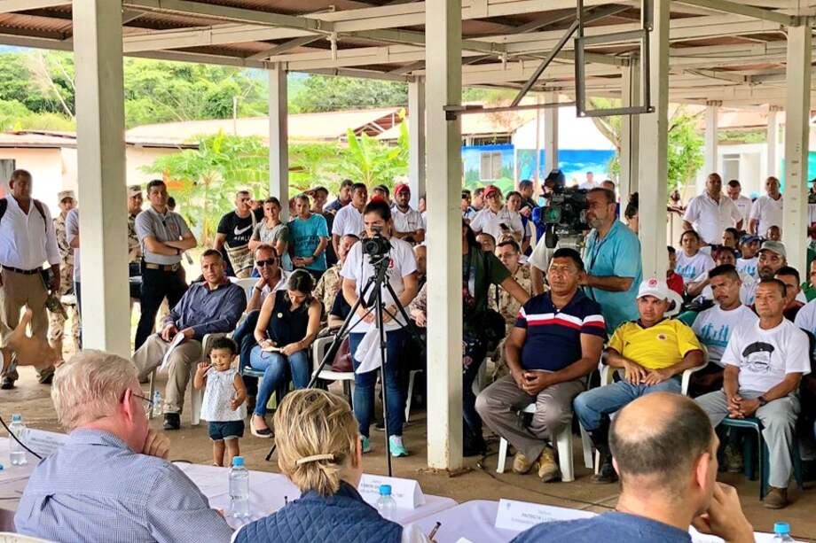 No se trató de un gesto menor. Es la primera vez que el presidente se reúne con excombatientes y visita una zona fundamental para la implementación de lo pactado. / Foto: Twitter Iván Duque