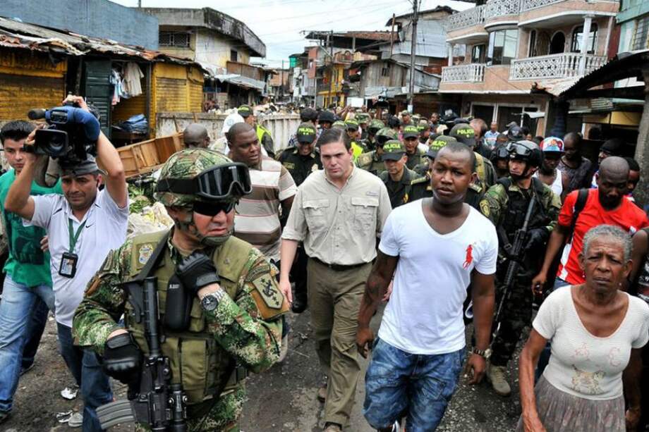 Gobierno anuncia la llegada de 380 policías a Buenaventura