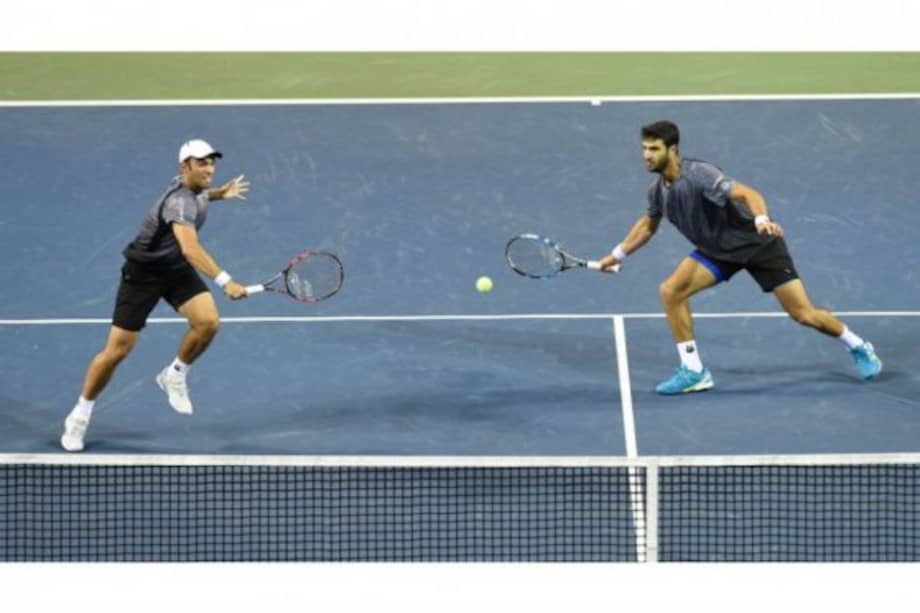 Cabal y Farah clasificaron a octavos de final del Masters 1000 de París. Foto: AFP