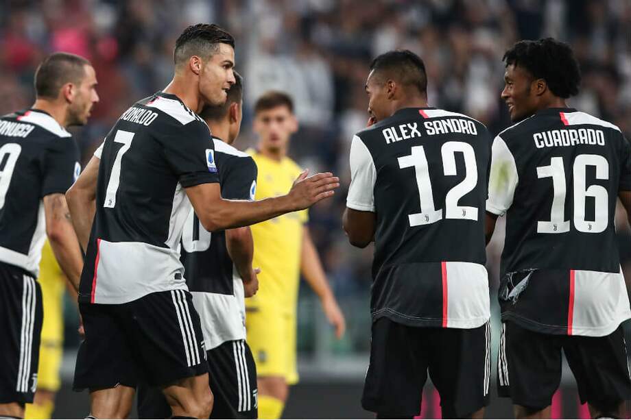 Juan Guillermo Cuadrado (der.), volante colombiano de la Juventus de Turín. / EFE