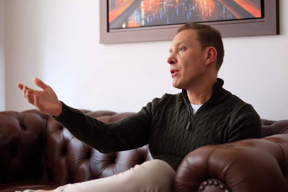 Jader Castaño, de 47 años, asegura que Simona era el fiel reflejo de él: arriesgada, aventurera, traviesa y de fácil interacción y cariñosa con todas las personas.