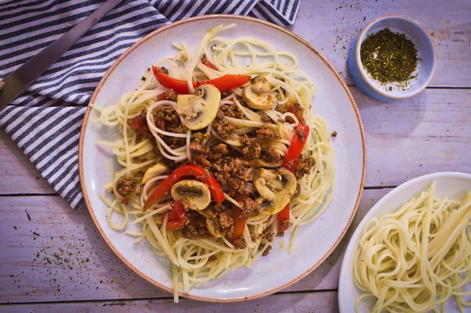 La puedes usar para preparar lasaña, pasta o simplemente comerla como proteína del almuerzo o cena.