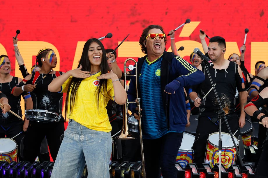 Los artistas colombianos Carlos Vives (y María Fuell.