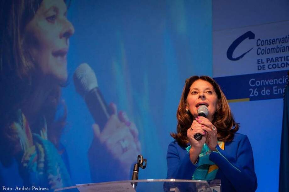 Vaticinan que candidatura de Marta Lucía Ramírez será "flor de un día"