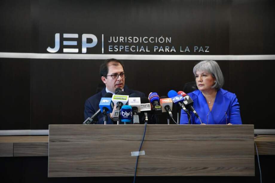 El fiscal electo, Francisco Barbosa, se reunió este lunes con la presidenta de la JEP, Patricia Linares. / Cortesía